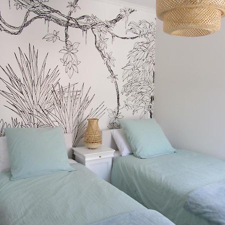 Appartement Les Cigales Rez De Jardin A 10Mn Des Plus Belles Plages Hyères Exteriör bild